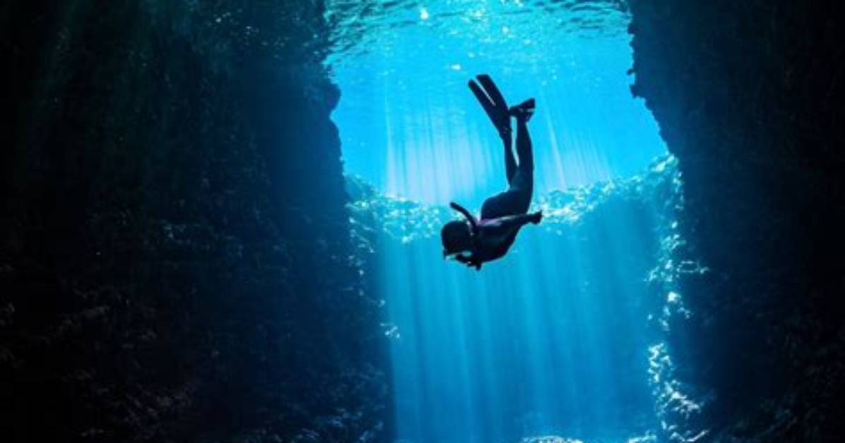 A Deep Dive into Carliz De La Cruz's Instagram