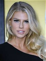 Charlotte Mckinney Height, Weight, Net Worth, Age, Birthday, Wikipedia, Who, Nationality, Biography