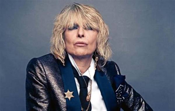 Chrissie Hynde Bio, Wiki, Age, Height, Daughter, Husband, the Pretenders, Songs, and Net Worth ·