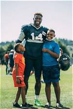 Does Dk Metcalf Have a Brother?