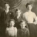 How Old? Wiki and Family |