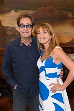 Huey Lewis Relies on His Family to Help Him Cope with His Hearing Loss