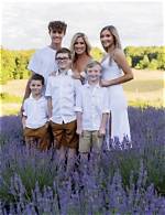 Is Kim Adams Still Married to Jeffrey Daudert? the Mother of Five Has Seen a Lot Amidst Her Divorce
