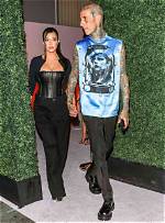 Kourtney Kardashian Slams Paparazzi After Travis Barker Was Fighting for His Life Sun 3 July 20