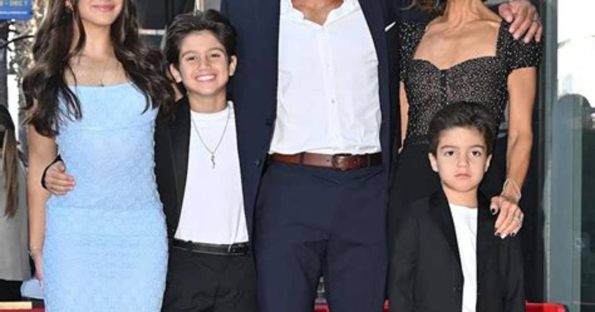 Mario Lopez Family: Is He Related to Jennifer Lopez? Net Worth Details
