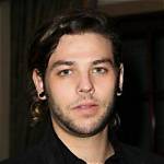 Navarone Garcia Bio (Wiki)