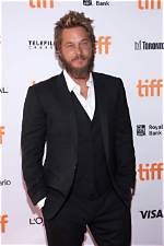 Travis Fimmel's Private Life Revealed