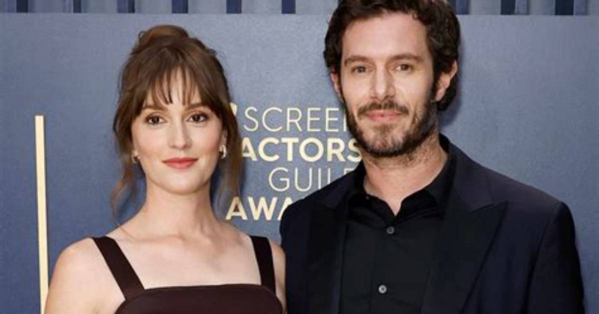 Unveiling Adam Brody's Height: the Standout Star of Hollywood