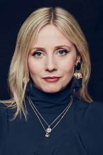 Unveiling Sinead Matthews' Crown Performance: Discoveries & Insights