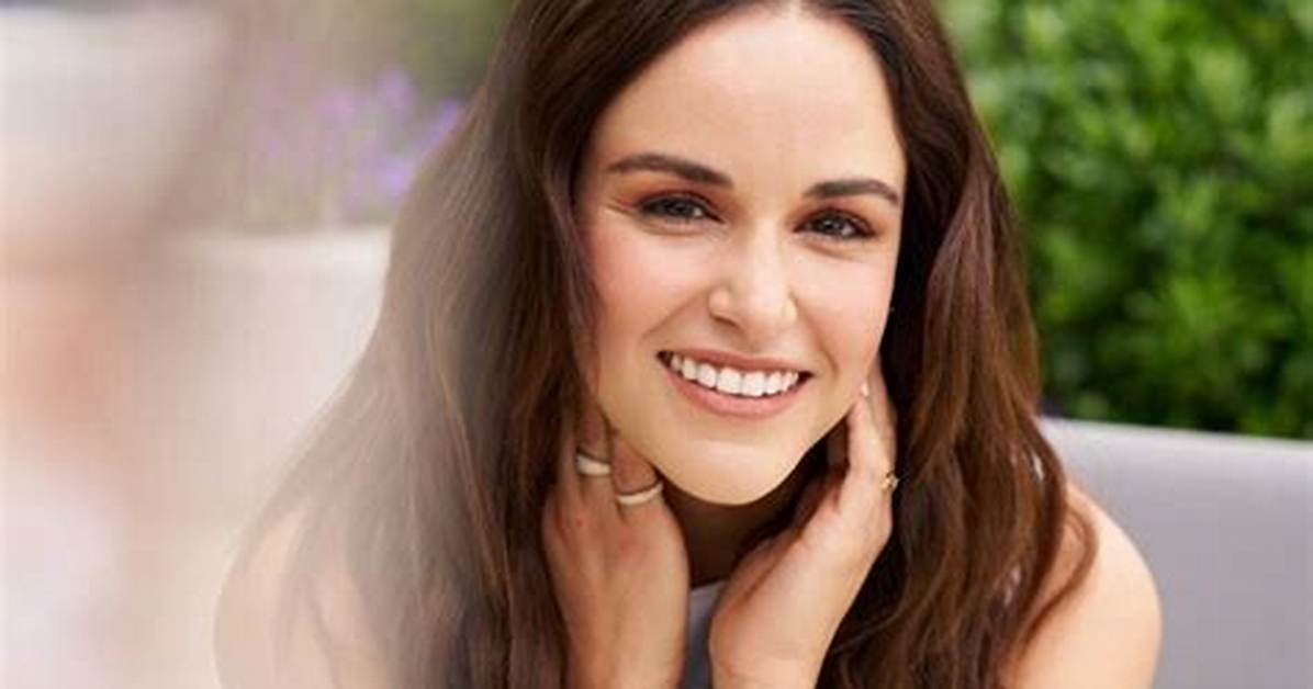 Unveiling the Beauty and Confidence of Melissa O'neil in a Bikini