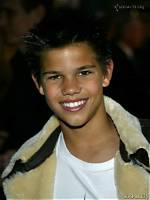 Unveiling the Childhood of Taylor Lautner: a Glimpse into the Early Year's