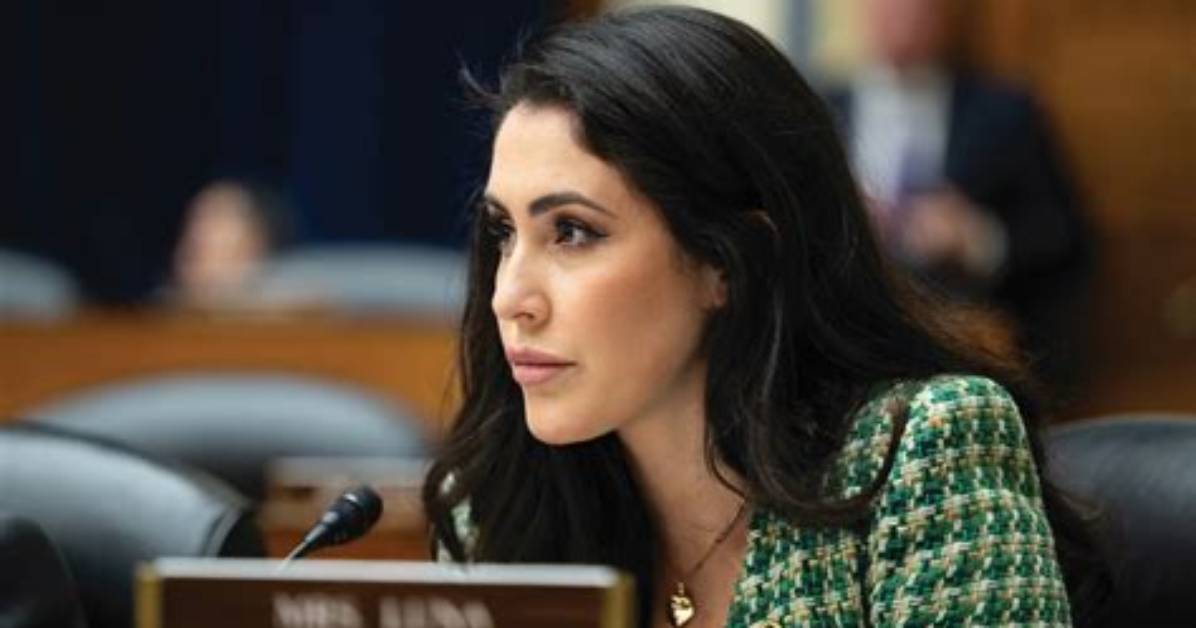 Unveiling the Complexities of Anna Paulina Luna: from Stripper to Congress