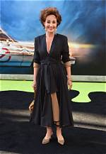 Unveiling the Height of Annie Potts: How Tall Is She Really?
