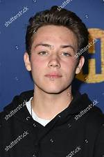 Unveiling the Secrets: Ethan Cutkosky's Height Explored