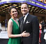 Who Is Sutton Foster’s Husband – Ted Griffin, How Much Is She Worth, How Old Is She?