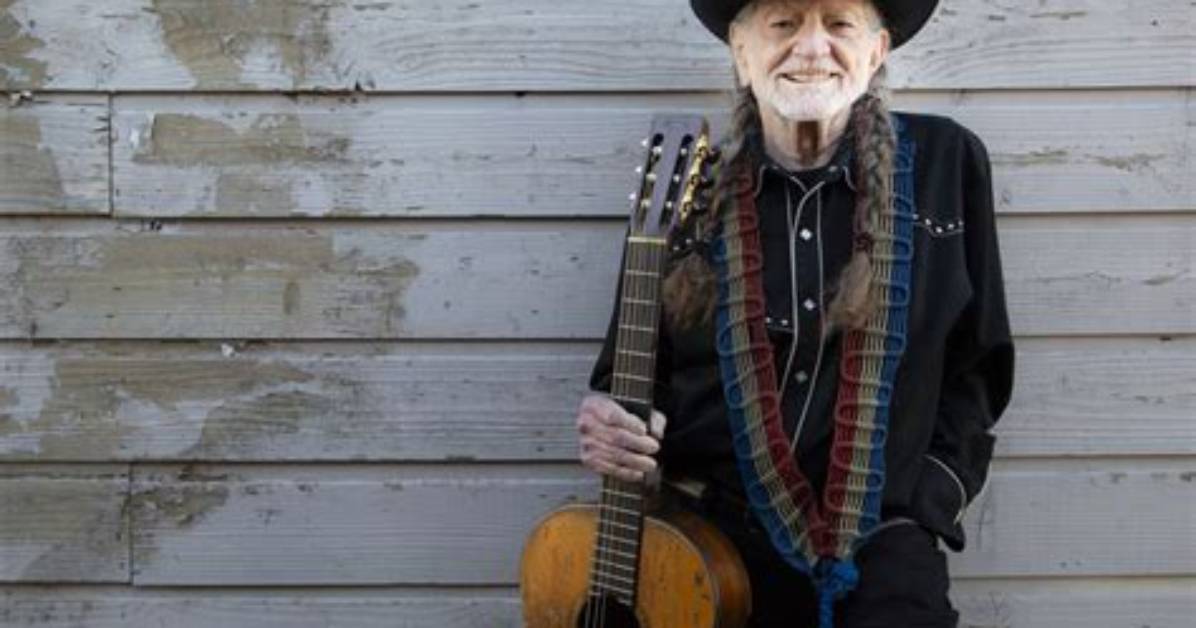 Willie Nelson: the Journey Through Age and Early Life